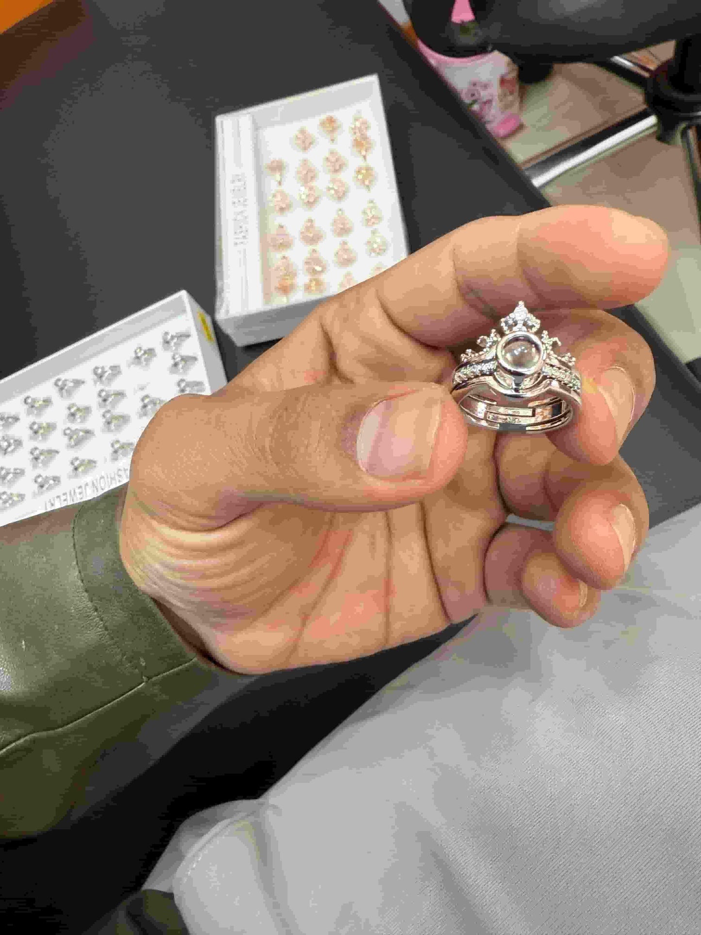 “I Love You” in 100 Languages Adjustable Ring – Romantic Alloy Ring for Women